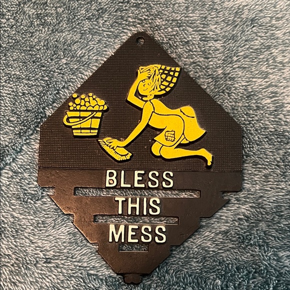 Other - Vintage Wall Plaque with Yellow Accents